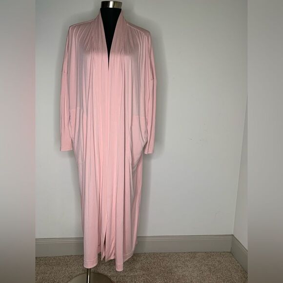 Athleta Luxury Pink Robe - Picture 5 of 15